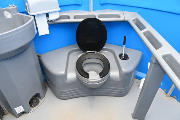 Best Emergency porta potty rental  in Mundelein, IL