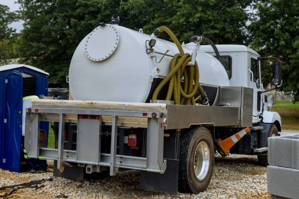 Best Porta potty rental near me  in Mundelein, IL