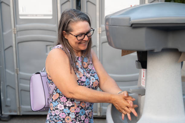 Portable bathroom rental in Mundelein, IL